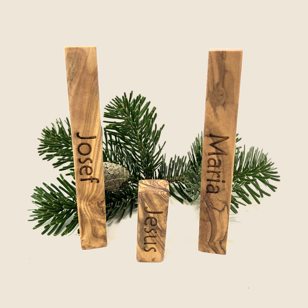 Weihnachtskrippe "MODERN LIFE" aus Olivenholz