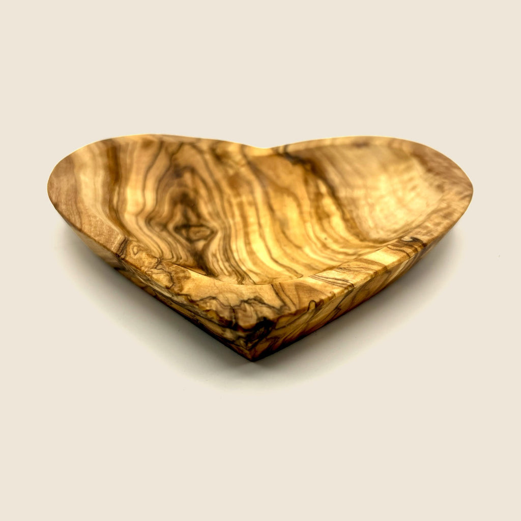 Schälchen in Herzform aus Olivenholz