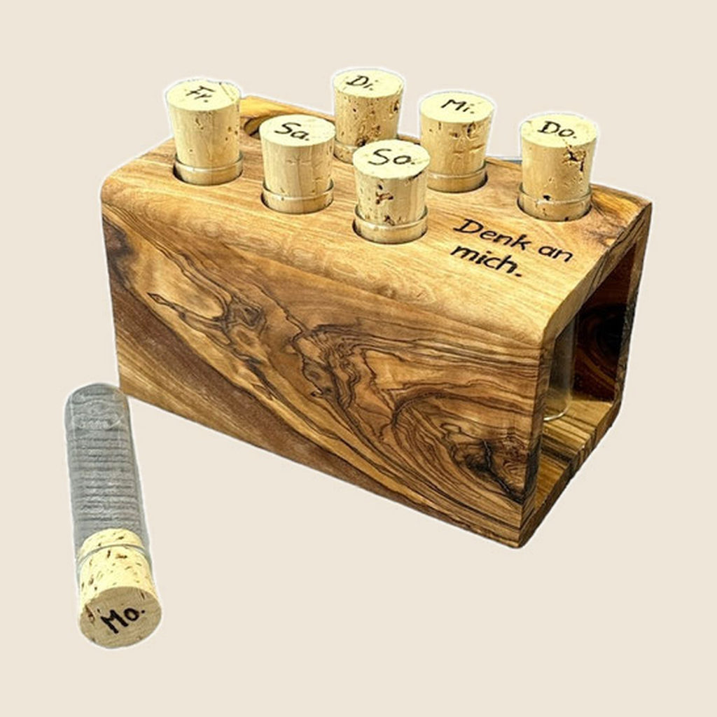 Tablettenbox "Seven Days" aus Olivenholz