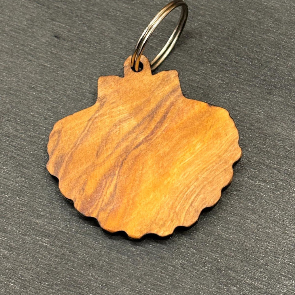 Jakobsmuschel / Pilgermuschel aus Olivenholz als Schlüsselanhänger