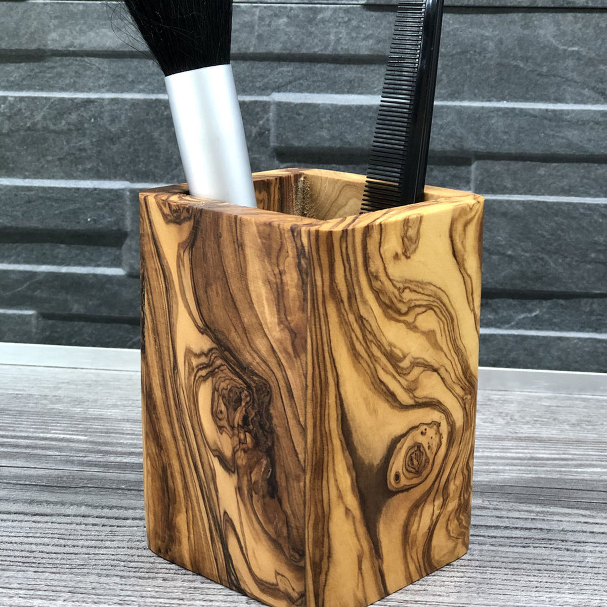 Utensilienbecher für Make-Up-Pinsel aus Olivenholz